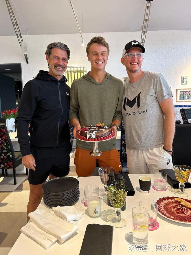 阿扎伦卡赛事官方发布挺进下一轮新规，C9争议不断！